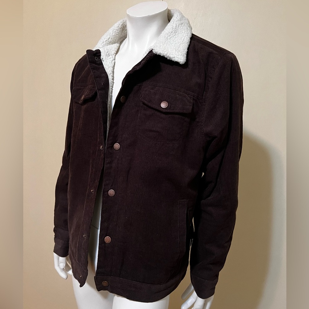 Brand New Men Brooklyn Jacket Size XL And Color:Dark Brown & White.